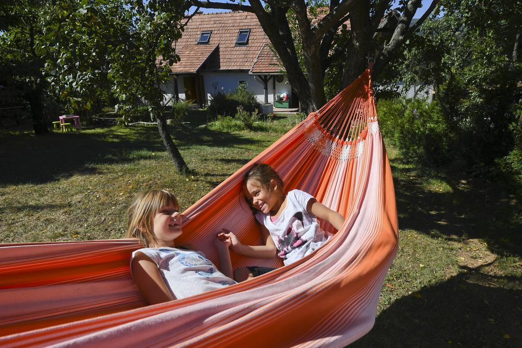 Willa Bell House Bukkzserc Zewnętrze zdjęcie
